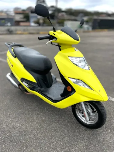 Suzuki Burgman muito nova 25 mil km
