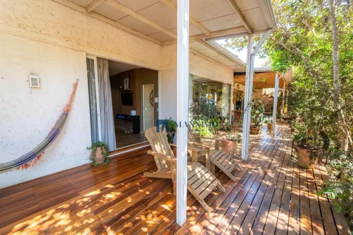 Casa Principal e Suítes à venda em Alto Paraíso de Goiás