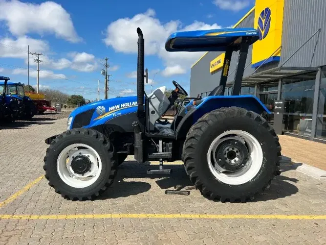 Trator New Holland TL75E