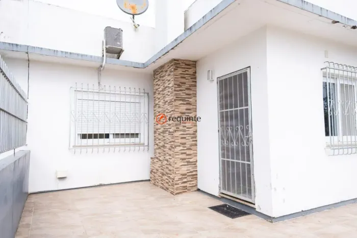 VENDO CASA NOVA NO ARCO IRIS