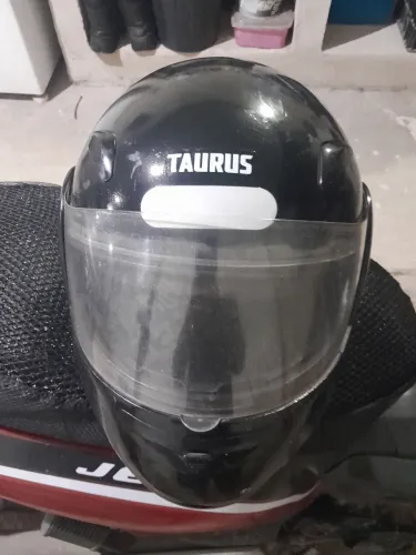 Capacete 50,00 pra sair agora no pix