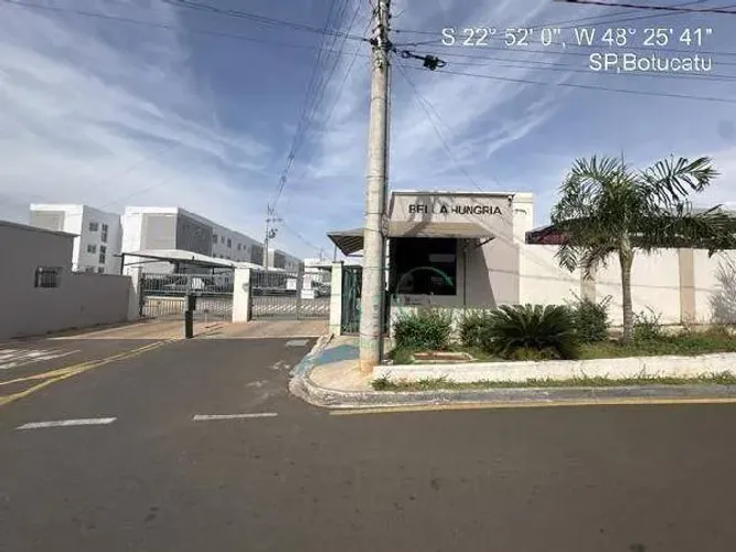 Apartamento com 2 dorm à venda, 39 m² por R$ 95.407,73 - Vitoriana - Botucatu/SP