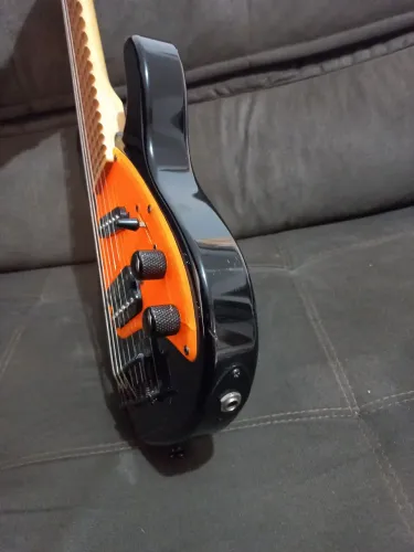 Guitarra infantil