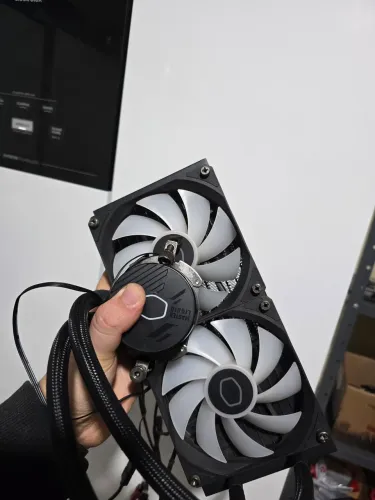 Water Cooler 240mm MasterLiquid