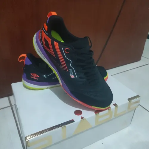 Chuteira Umbro pro 5 stáble N°30
