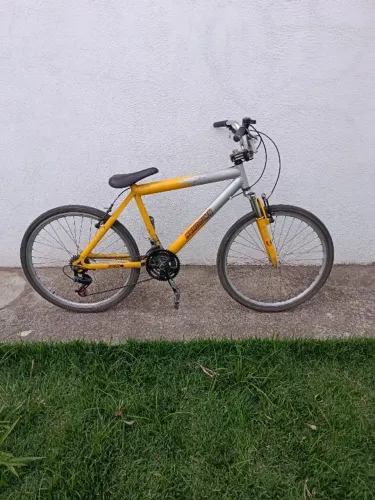Bicicleta sundown Aro 26 com quadro de alumínio