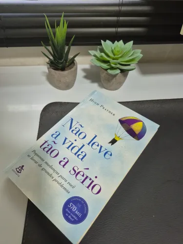 Livro Não leve a vida tão a sério