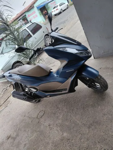 Vendo pcx año 2024 cor azul