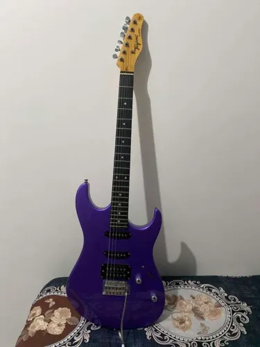 Guitarra Tagima Violeta