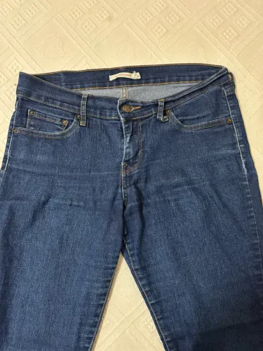 calça levis feminina