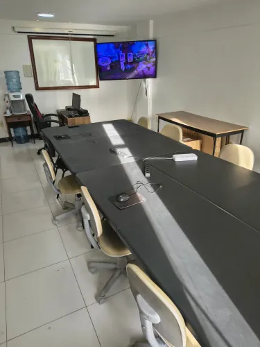Sala para Cursos e Treinamentos no Centro de Belém - Pronta para Uso!
