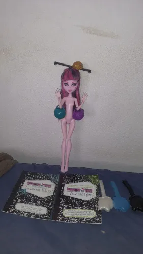 Boneca Monster High lote Draculaura Intercâmbio + acessórios e diários de básicas