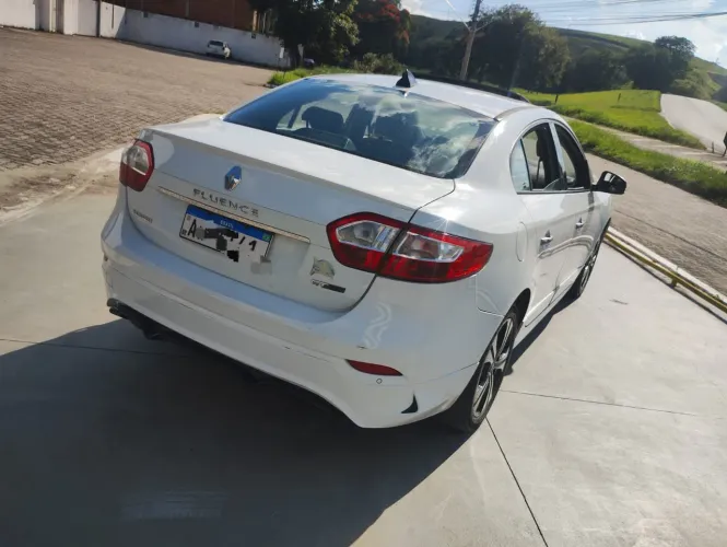 Renault Fluence Sedan GT Sport 2013