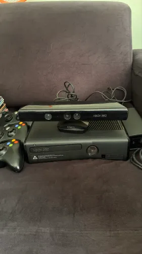 Xbox 360 + kinect completo com vários jogos