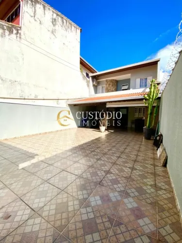 Sobrado para venda possui 136800 metros quadrados com 3 quartos em Éden - Sorocaba - SP