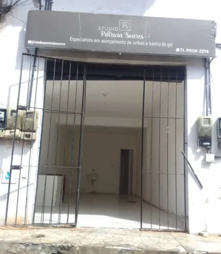 Alugo Ponto Comercial (30m2) na Rua Ubaranas, praticamente na via principal da Estrada das