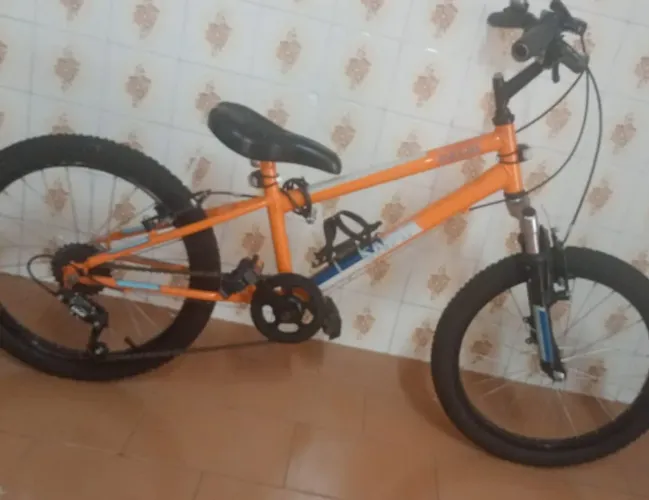 Bike semi nova pra vender hoje $200