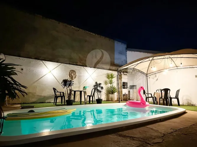 Casa com 3 quartos, 3 suítes, área gourmet e piscina em Hortolândia-SP.