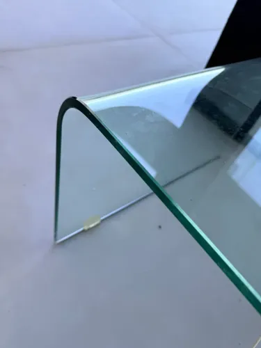 Mesa de Centro em Vidro Temperado Curvo (8 mm) - 118 cm - Impecável