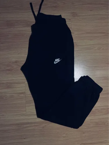 Calça moletom Nike original (nunca usada)