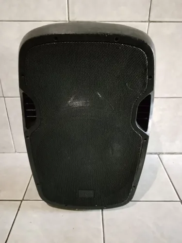 Vendo caixa de som auto falante de 15 polegada e um TI