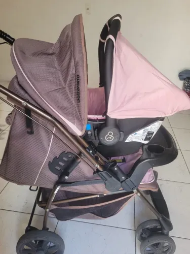 Carrinho de bebê + bebê conforto 