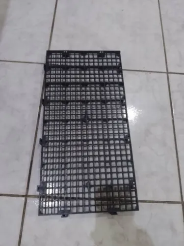 Pallets Plásticos para Piso de Canil - NOVOS
