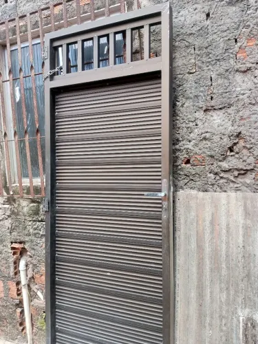 PORTÃO DE ALUMÍNIO