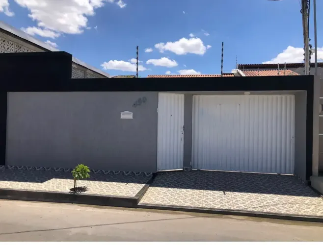 Alugo casa 3/4 sendo 1 suíte no bairro São Luiz 1