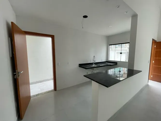 Casa linear de 3 qts para venda no Bairro Jarim Guanabara em Macaé