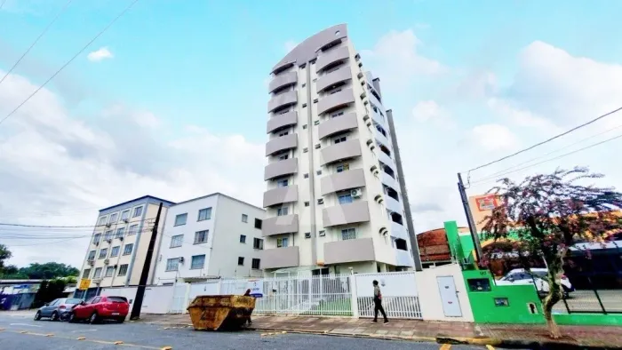 Apartamento com 3 quartos à venda no bairro América em Joinville-SC por R$ 479.000,00.