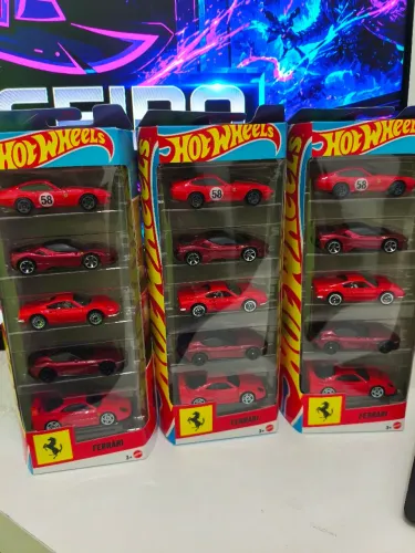 Pack com 5 Ferrari Hot Wheels 