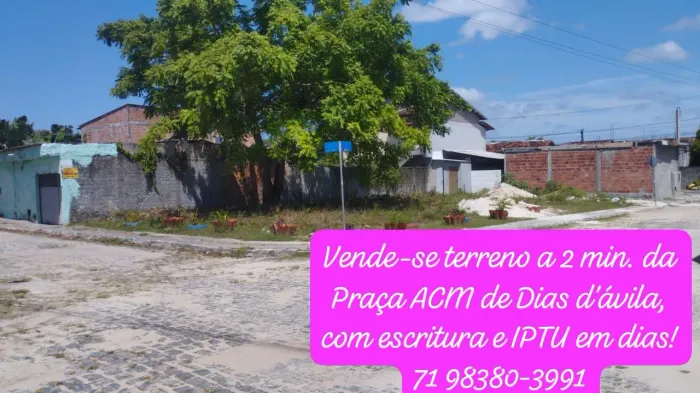 Terreno com escritura no centro de Dias D'Ávila 