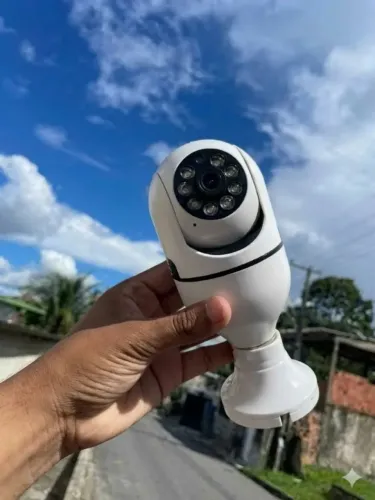 Câmera de Segurança Visão Noturna 360 (Câmera lâmpada de segurança espiã)