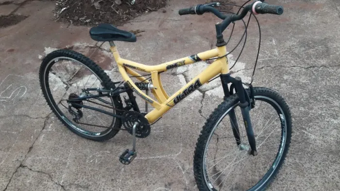Bicicleta aro 26 Precisa de reparo