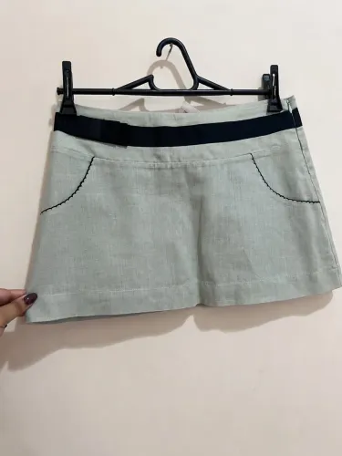 saia lilly feminina tamanho p verde claro, com certificado de autenticidade