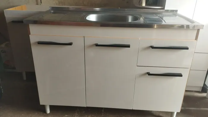 Balcão novo com pia inox usada 