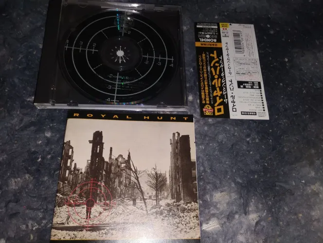 Cd Royal Hunt moving target japonês com obi.