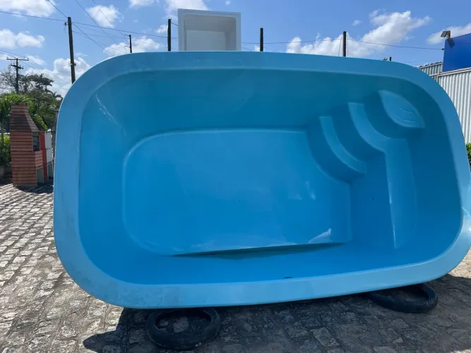 Piscina fibra mostruário 4x2,40x1,30