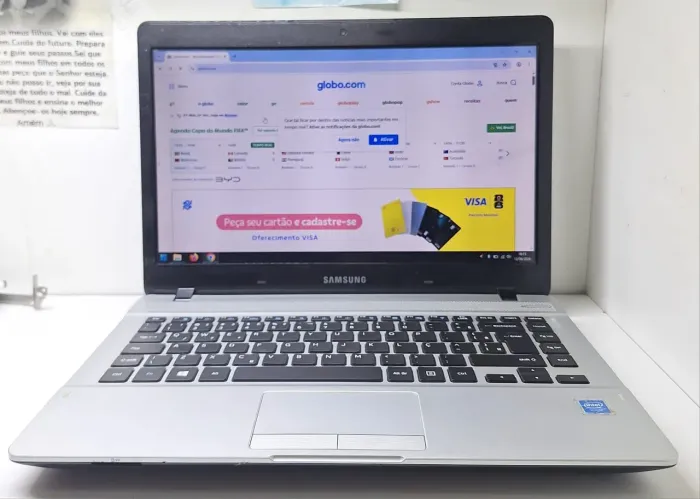 Notebook samsung 4GB de memória ram 500GB de HD Windows 10 64bits!!