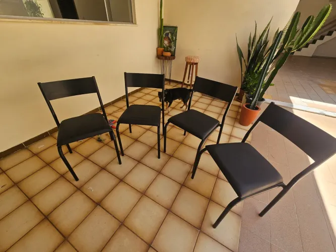 Conjunto de cadeiras Tokstok usadas