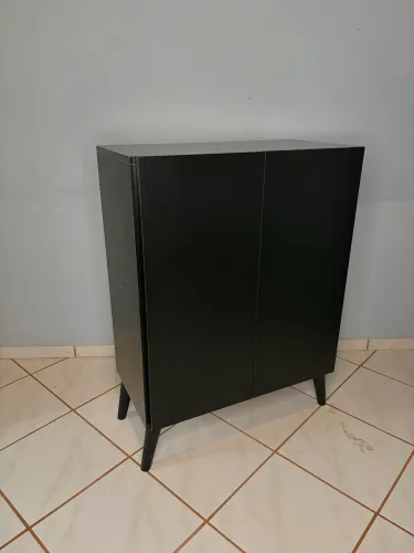 Gabinete 2 portas retrô preto