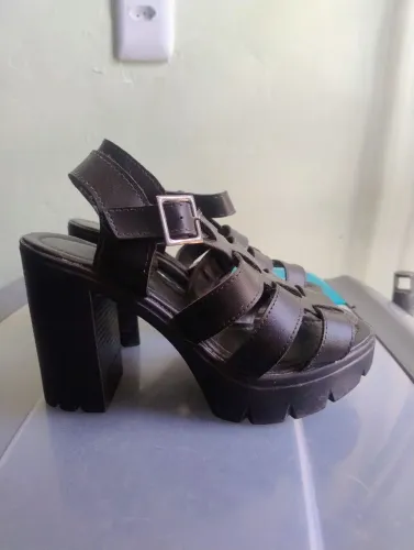 Salto Alto Plataforma Preto
