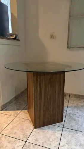 MESA DE JANTAR À VENDA