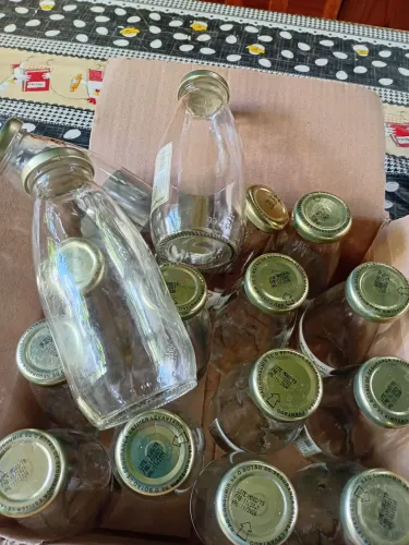 Vidros 300 ml com tampa,  para artesanato.  16 UNIDADES. PRA LEVAR!! 
