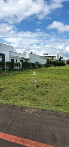 TERRENO À VENDA NO CONDOMÍNIO RESERVA PORTAL DO JAPY EM CABREÚVA COM 1.000m²