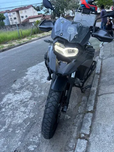 BMW F 750 GS Triple Black 2022 - 26 mil km - Equipada