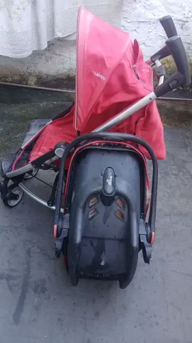 Doação bebê conforto mais carrinho