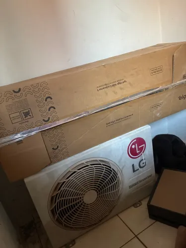 Vendo ar condicionado 12.000 btus LG inverte