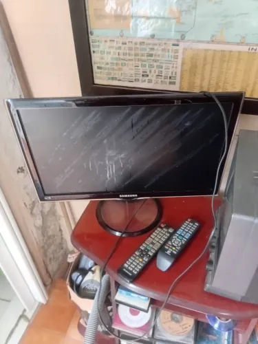 TV Samsung 21 polegadas. Entrego em maos